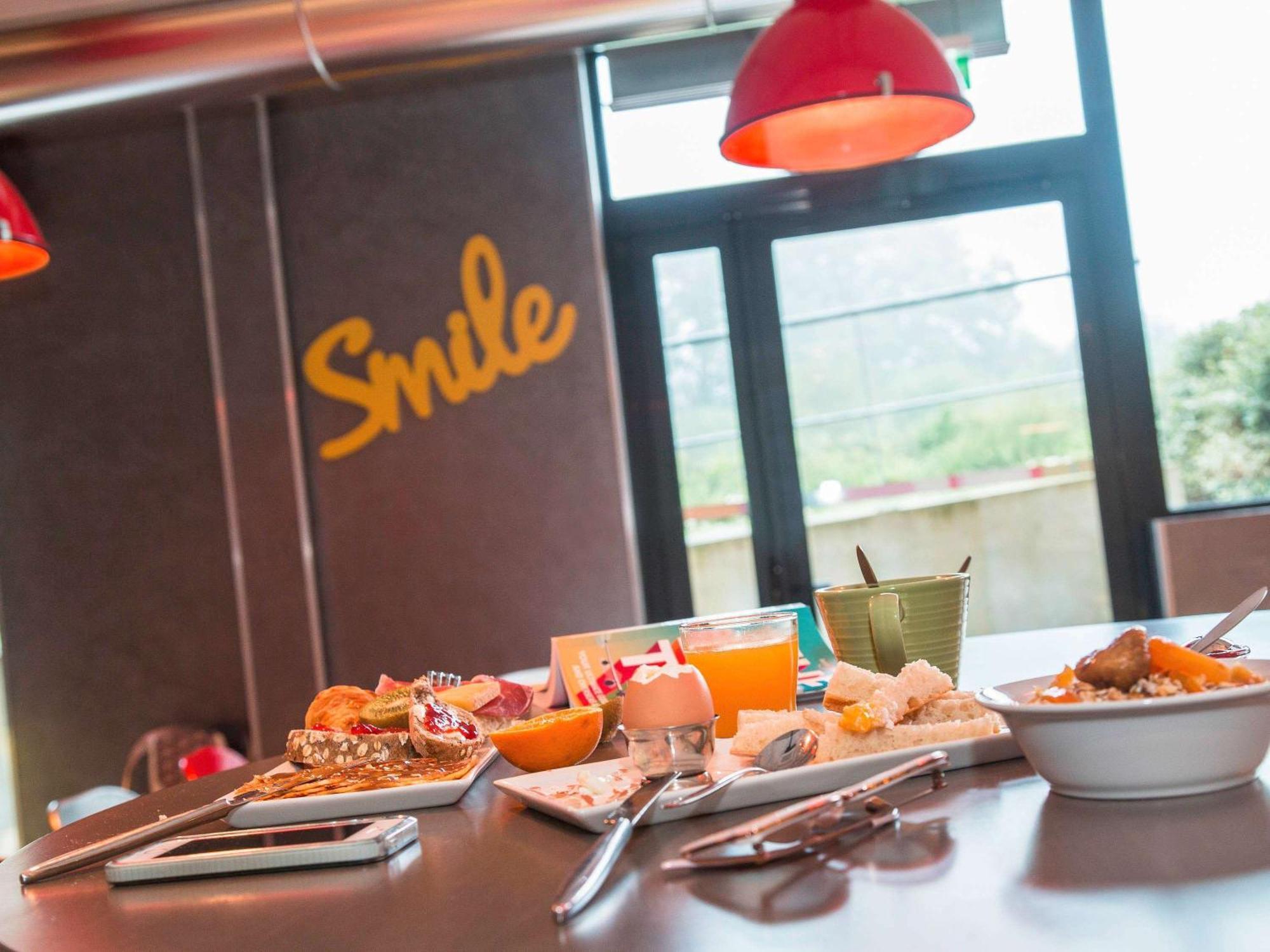Hotel ibis Styles Vierzon Exterior foto