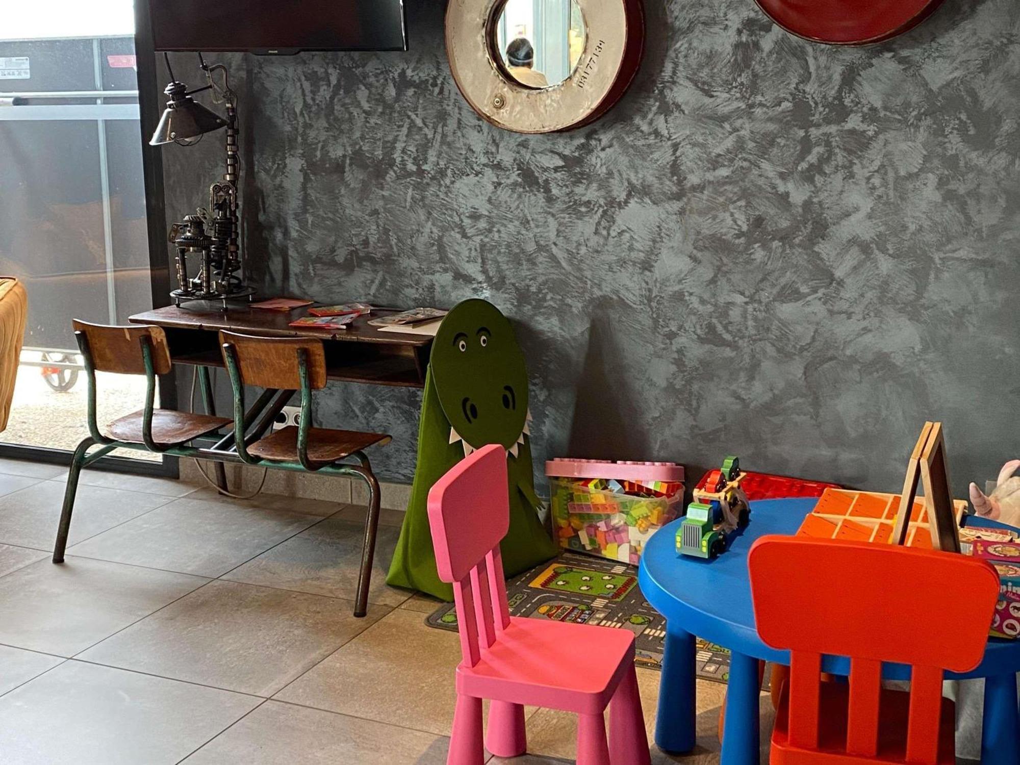 Hotel ibis Styles Vierzon Exterior foto